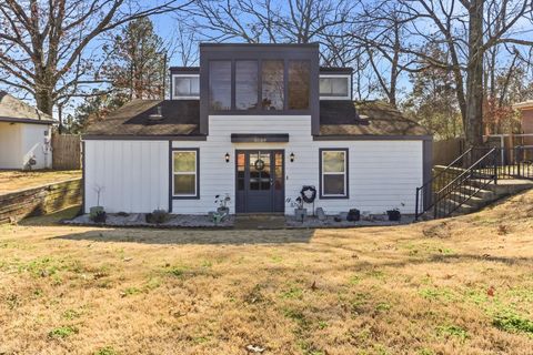 Photo of 8139 S REGIS PL, Cordova, TN 38018 (MLS # 10214434)