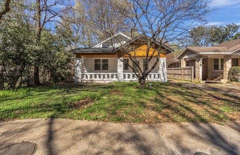 Photo of 2180 COURT AVE, Memphis, TN 38104 (MLS # 10216672)