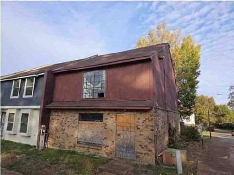 Photo of 3640 OUTLAND RD 92 #92, Memphis, TN 38118 (MLS # 10216107)