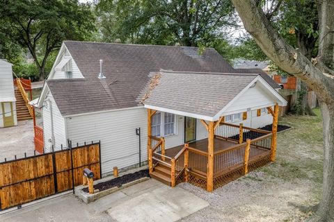 Photo of 1224 WELLS STATION RD, Memphis, TN 38122 (MLS # 10207311)