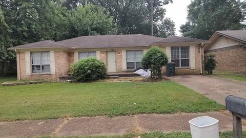 Single Family Residence in Memphis TN 6409 GILLHAM DR.jpg