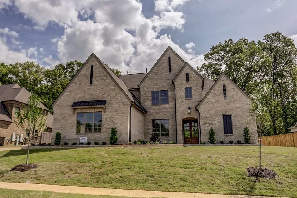 4764 MAPLE FOREST DR

                                                                             Lakeland                                

                                    , TN - $750,000