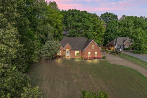 Photo of 375 LEGGETT DR, Atoka, TN 38004 (MLS # 10221055)