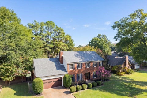 Photo of 7970 FARINDON DR, Germantown, TN 38138 (MLS # 10231655)