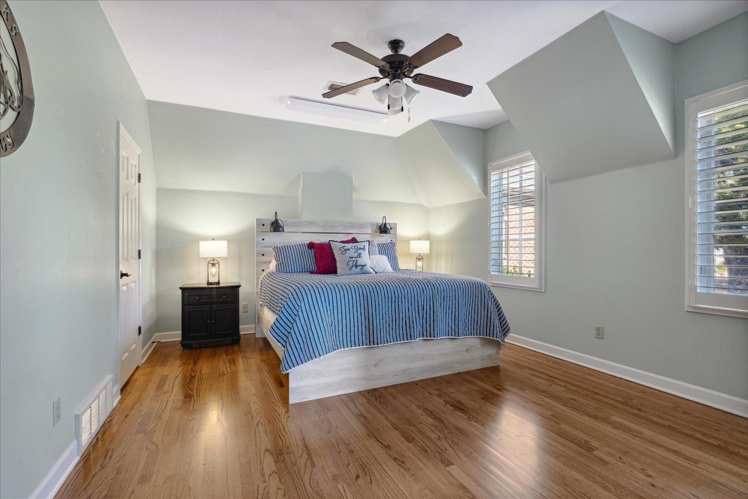 Collierville, Tennessee 38017, United States, 4 Bedrooms Bedrooms, ,3 BathroomsBathrooms,Residential,Pending,35937