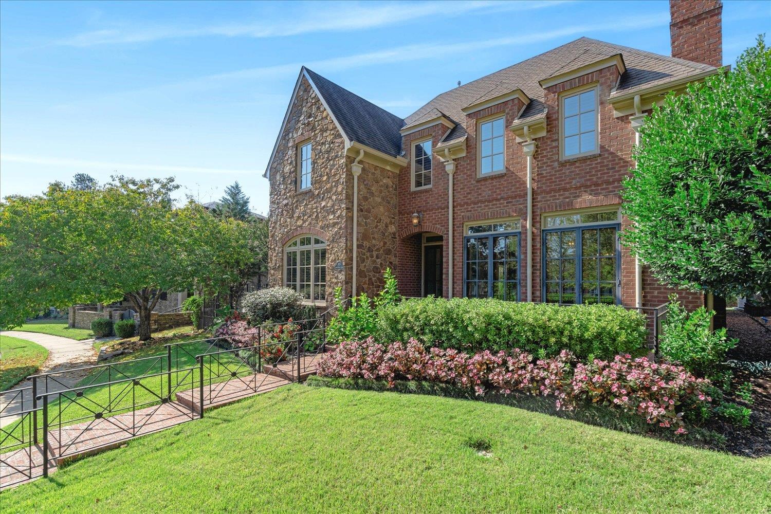 Collierville, Tennessee 38017, United States, 4 Bedrooms Bedrooms, ,3 BathroomsBathrooms,Residential,Pending,35937