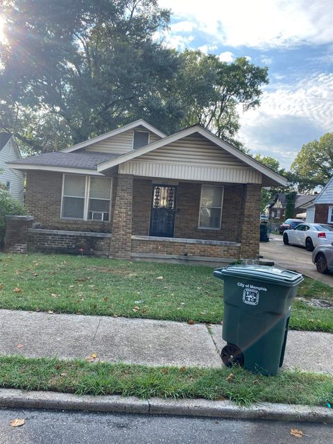 Photo of 625 N HOLLYWOOD ST N, Memphis, TN 38112 (MLS # 10208392)