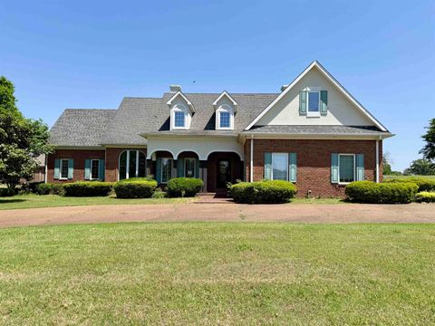 Photo of 84 EAGLE TRACE RD, Covington, TN 38019 (MLS # 10219652)