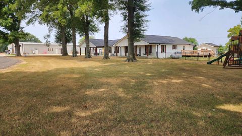 Photo of 948 GEORGE WEAKLEY RD, Dyersburg, TN 38024 (MLS # 10205385)