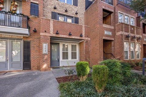 Photo of 75 SHOEMAKER CT 102 #102, Memphis, TN 38103 (MLS # 10231263)