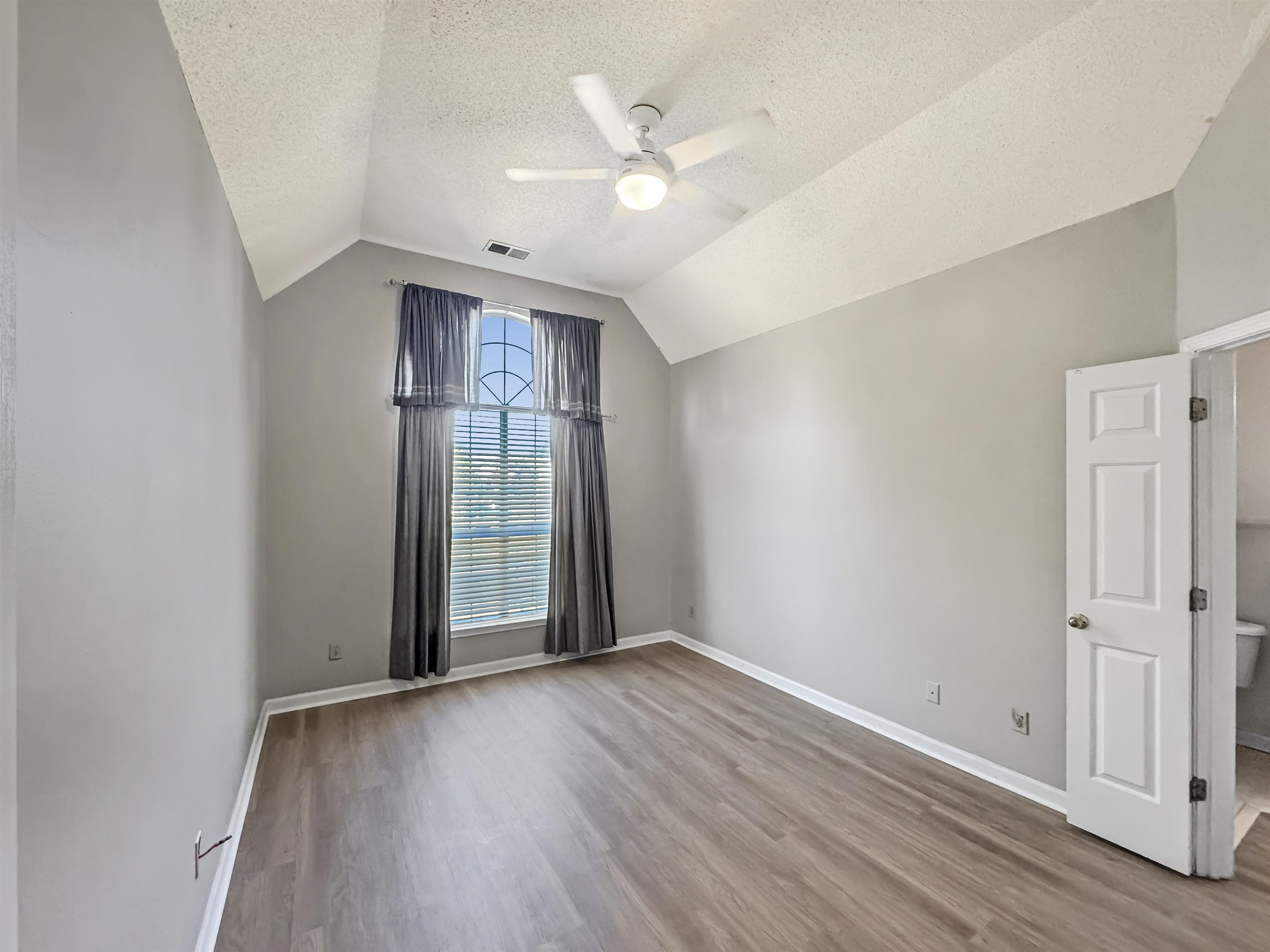 Memphis, Tennessee 38018, United States, 3 Bedrooms Bedrooms, ,2 BathroomsBathrooms,Residential,Active,237333