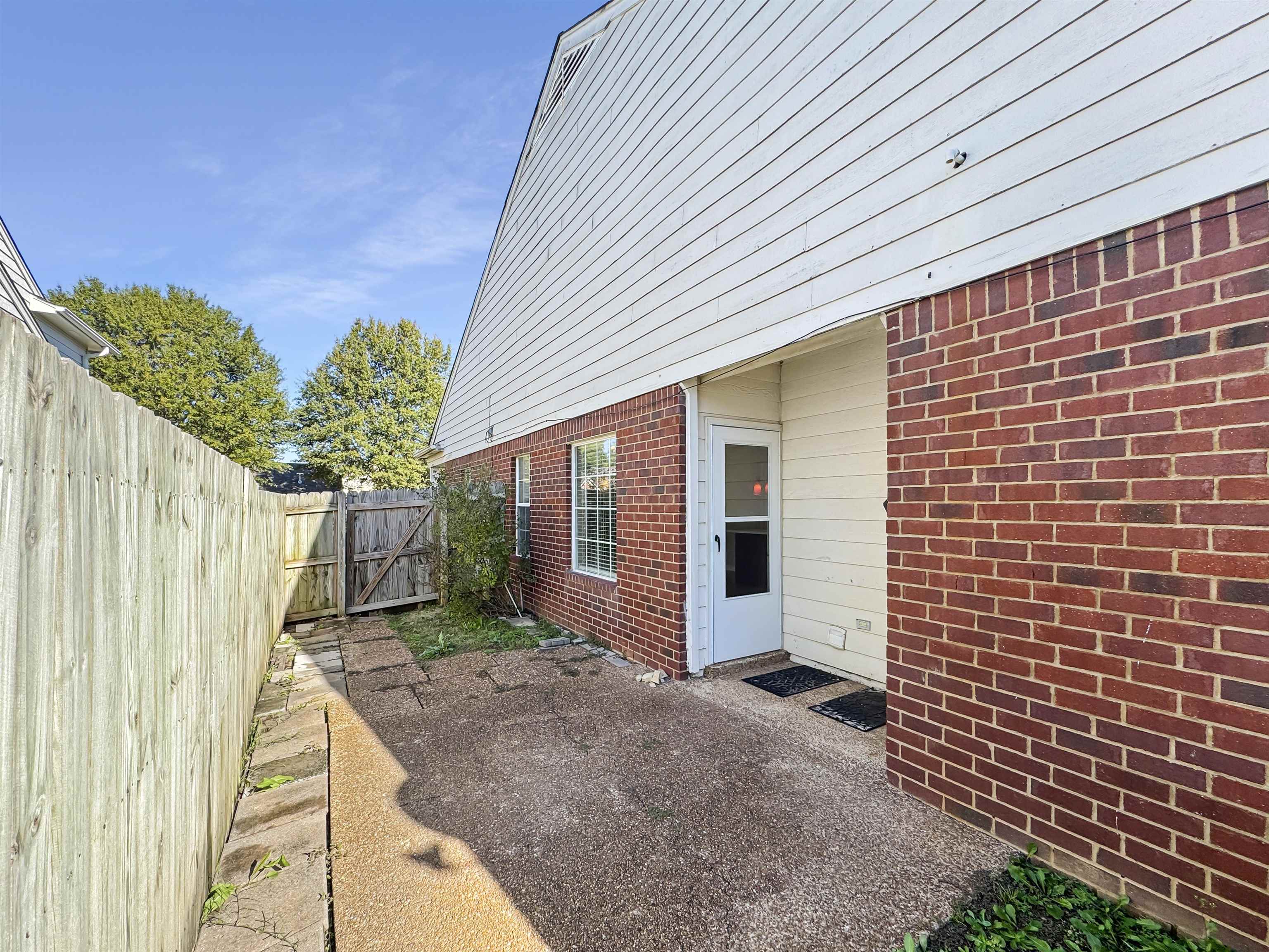 Memphis, Tennessee 38018, United States, 3 Bedrooms Bedrooms, ,2 BathroomsBathrooms,Residential,Active,237333