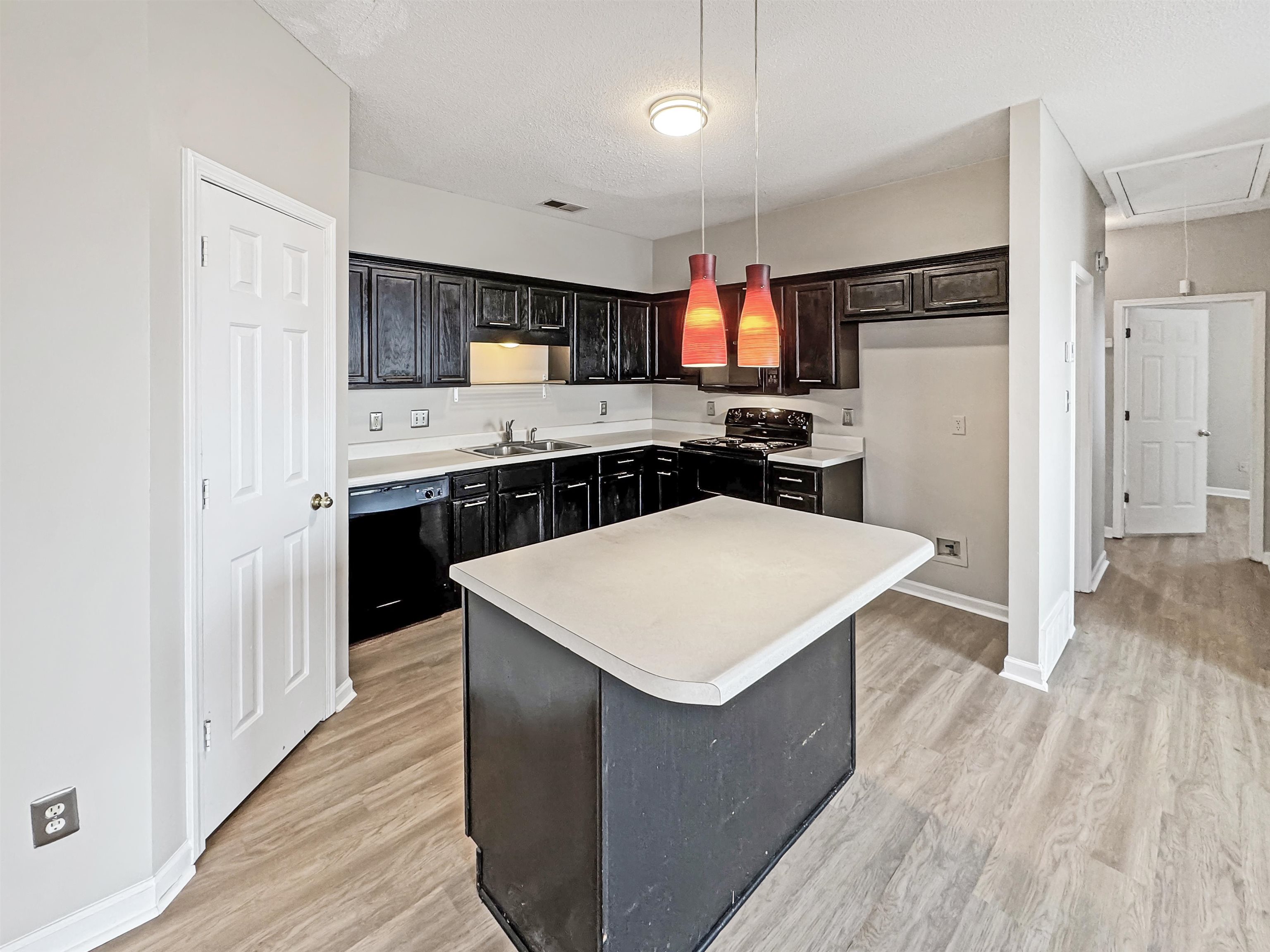 Memphis, Tennessee 38018, United States, 3 Bedrooms Bedrooms, ,2 BathroomsBathrooms,Residential,Active,237333