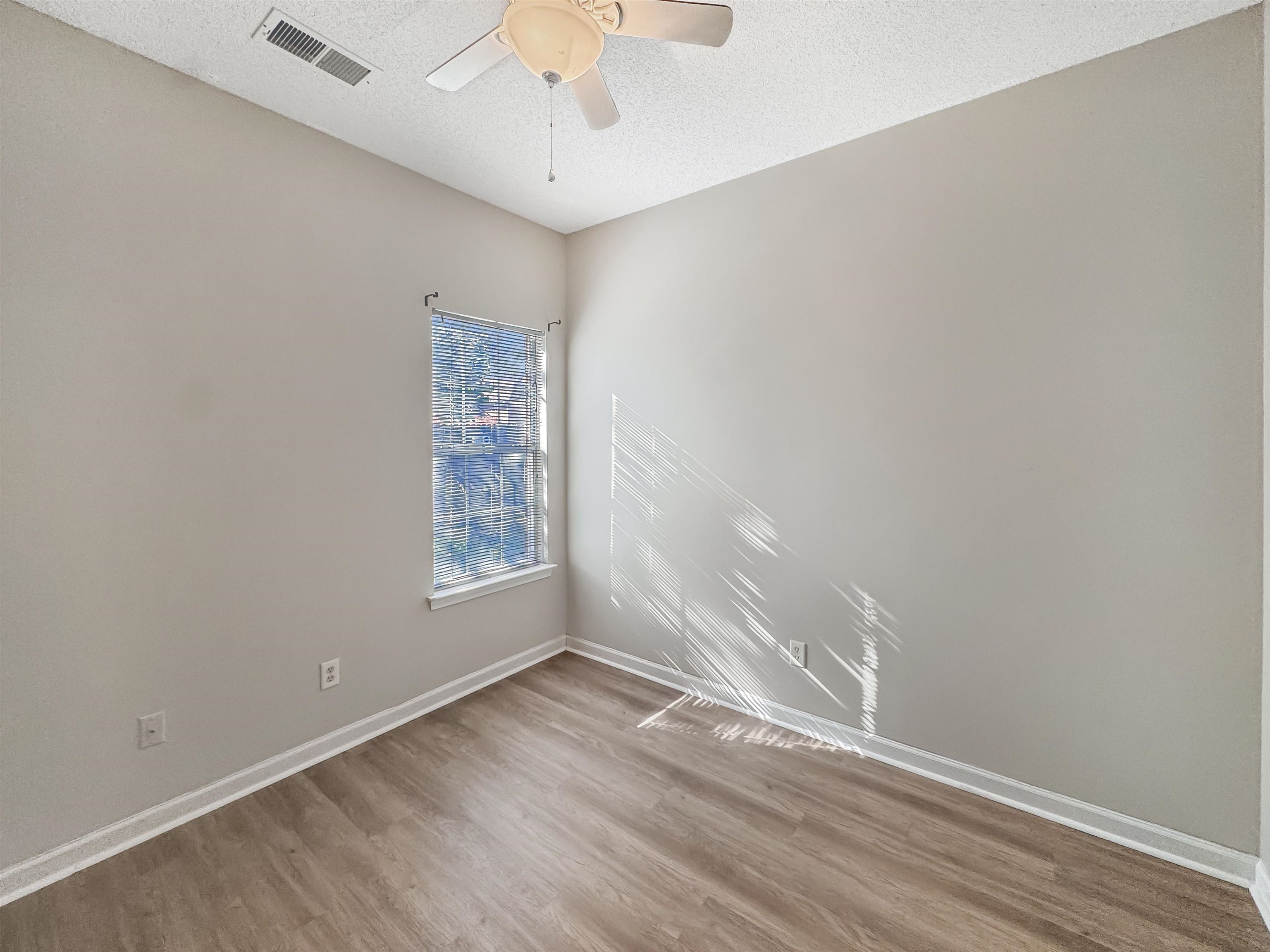 Memphis, Tennessee 38018, United States, 3 Bedrooms Bedrooms, ,2 BathroomsBathrooms,Residential,Active,237333