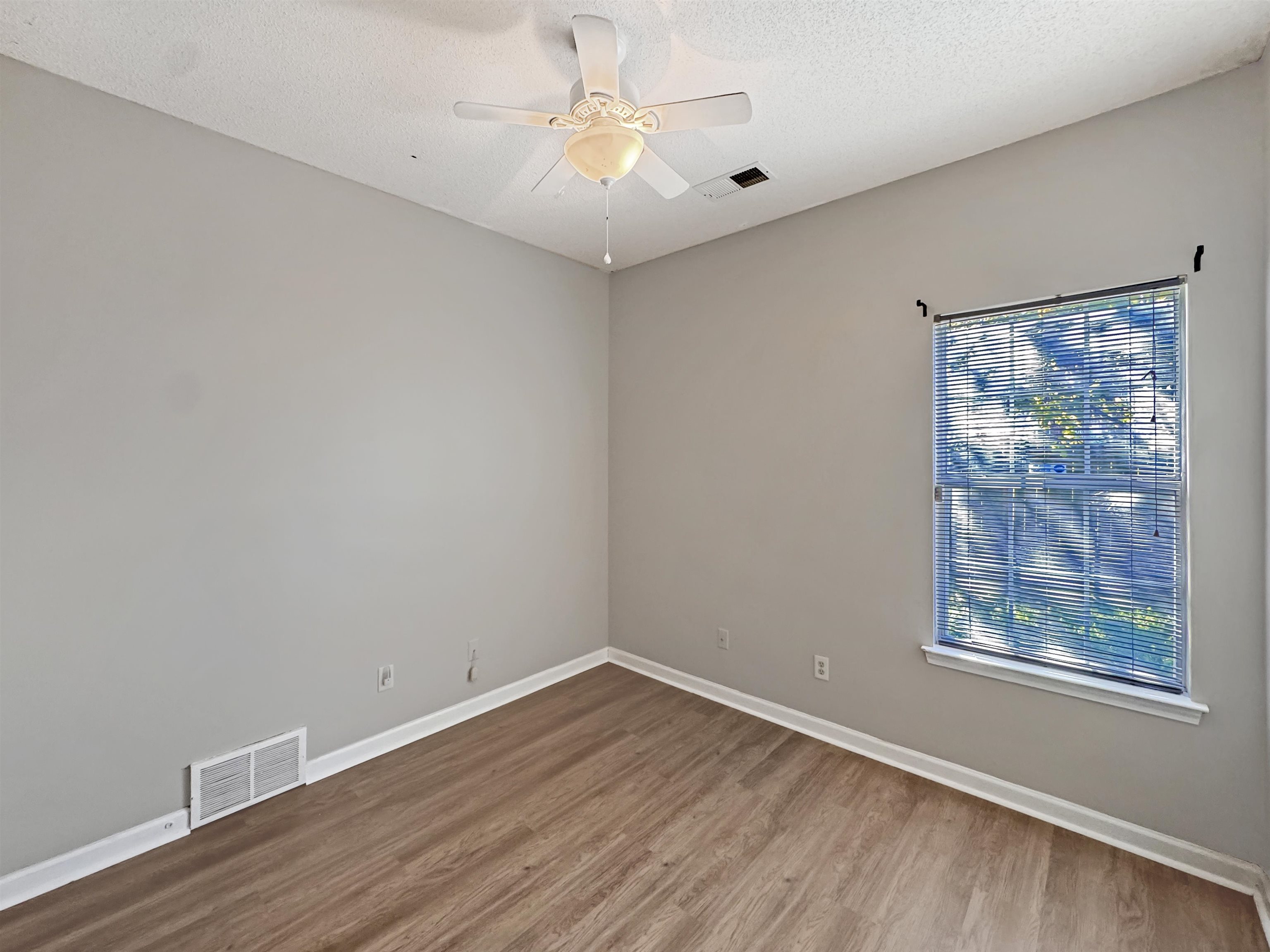 Memphis, Tennessee 38018, United States, 3 Bedrooms Bedrooms, ,2 BathroomsBathrooms,Residential,Active,237333