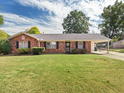 Photo of 980 HINDMAN CV, Southaven, MS 38671 (MLS # 10233386)