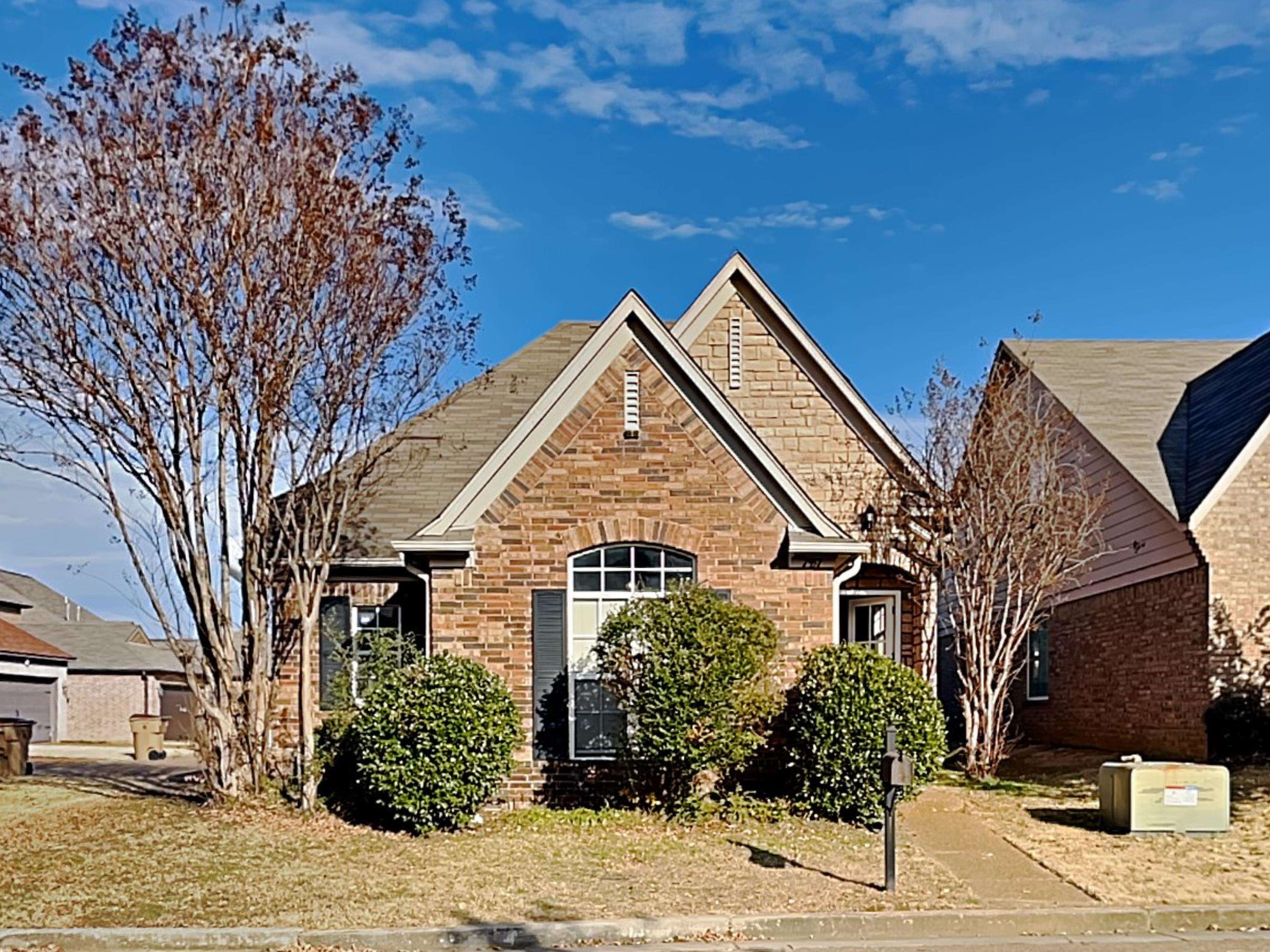 Photo 1 of 14 — 7557 GLEN LAUREL WAY, Memphis, TN 38125