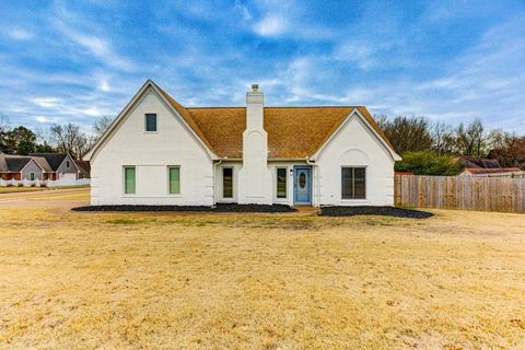 Photo of 7105 SANTA CRUZ DR, Bartlett, TN 38133 (MLS # 10211697)