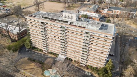 Photo of 1960 N PARKWAY AVE 511 #511, Memphis, TN 38112 (MLS # 10215722)