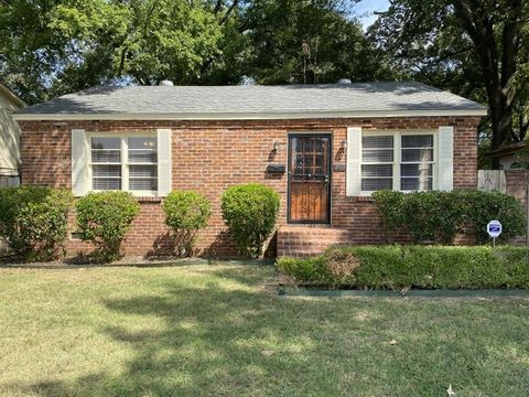 Photo of 708 S GREER ST, Memphis, TN 38111 (MLS # 10225228)