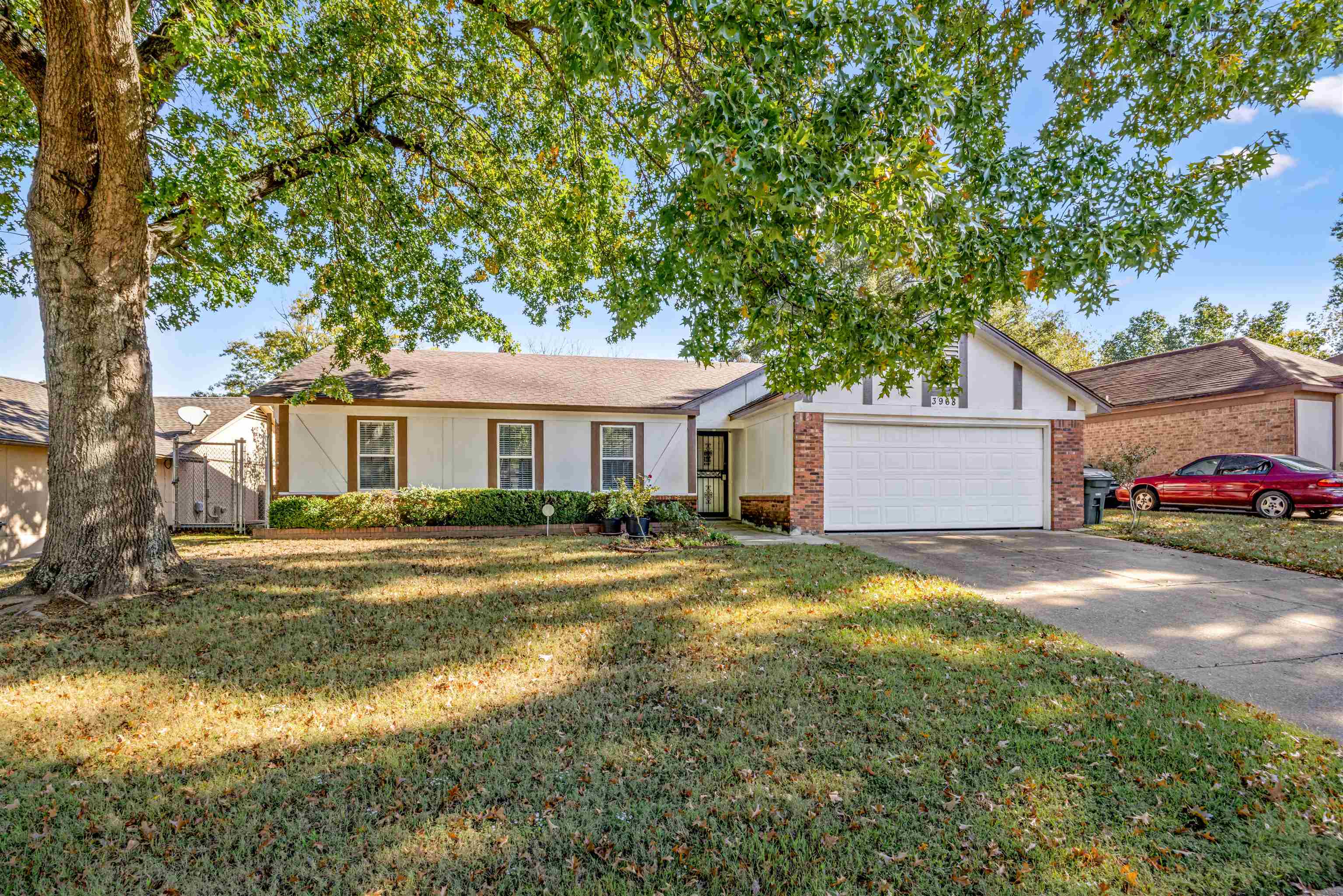 3968 WANDERING DR