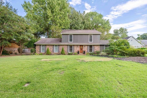 Photo of 1676 E CHURCHILL DWNS E, Germantown, TN 38138 (MLS # 10232563)