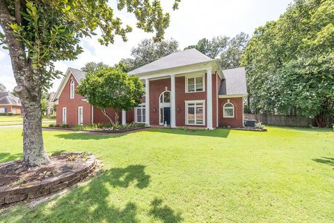 Photo of 2921 CRYE CREST CV, Germantown, TN 38138 (MLS # 10213868)