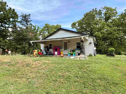 Photo of 701 CIRCLE HILL DR, Selmer, TN 38375 (MLS # 10220749)