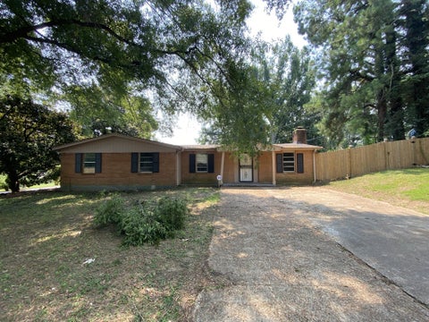 Photo of 3735 TESSLAND RD, Memphis, TN 38128 (MLS # 10232269)