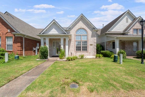 Photo of 1030 W MONTEBELLO CIR, Memphis, TN 38018 (MLS # 10225235)