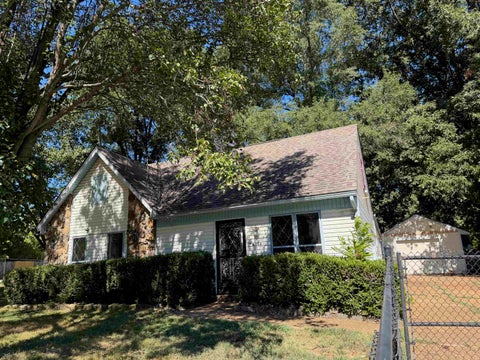 Photo of 6384 OAK PARK DR, Memphis, TN 38134 (MLS # 10231918)