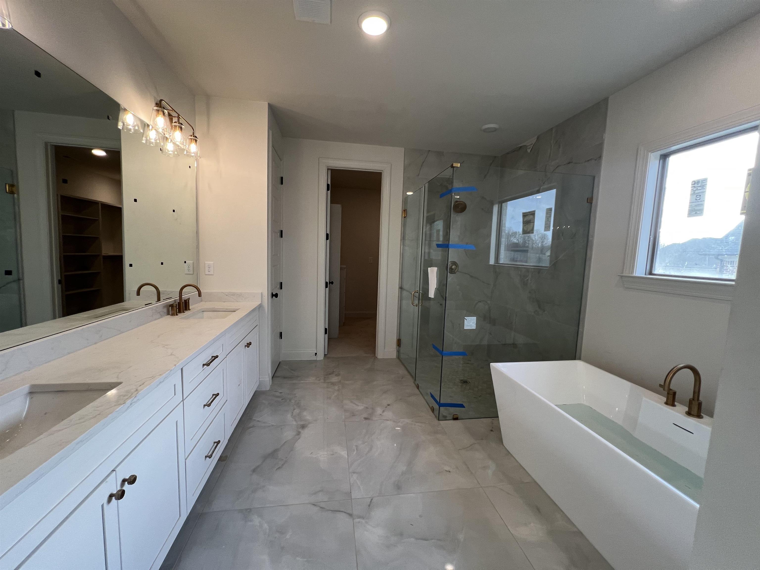 Lakeland, Tennessee 38002, United States, 4 Bedrooms Bedrooms, ,3 BathroomsBathrooms,Residential,Active,30820