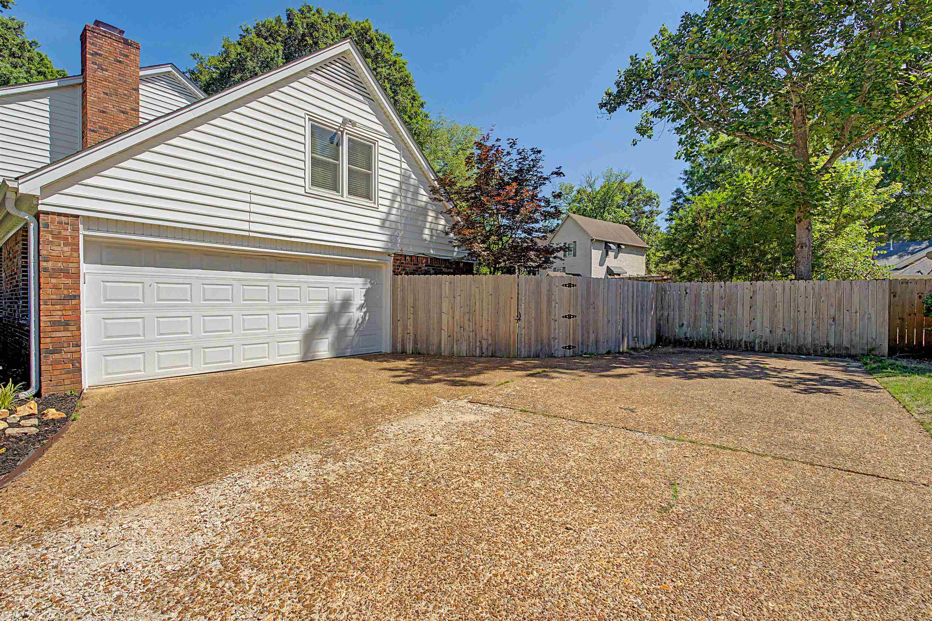 7703 RIVER BEND DR