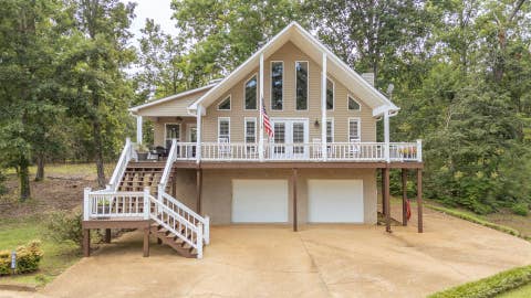 Photo of 11 ELKS LANDING DR, Iuka, MS 38852 (MLS # 10212701)