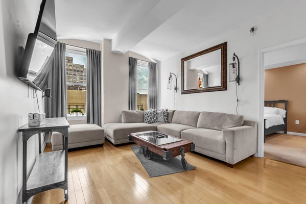 66 MONROE AVE APT 304, MEMPHIS, TN 38103 - Image 2c895ce8332d33c4d4c1a4db334cd55c/3832030414