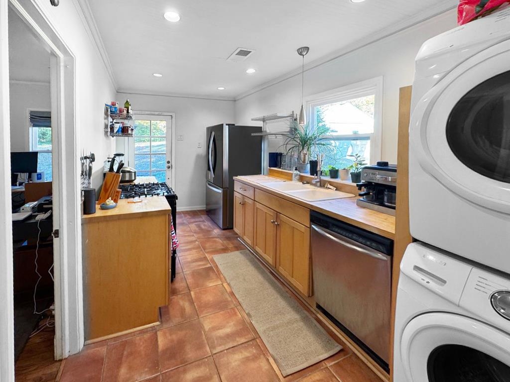 Memphis, Tennessee 38111, United States, 3 Bedrooms Bedrooms, ,1 BathroomBathrooms,Residential,Active,241894