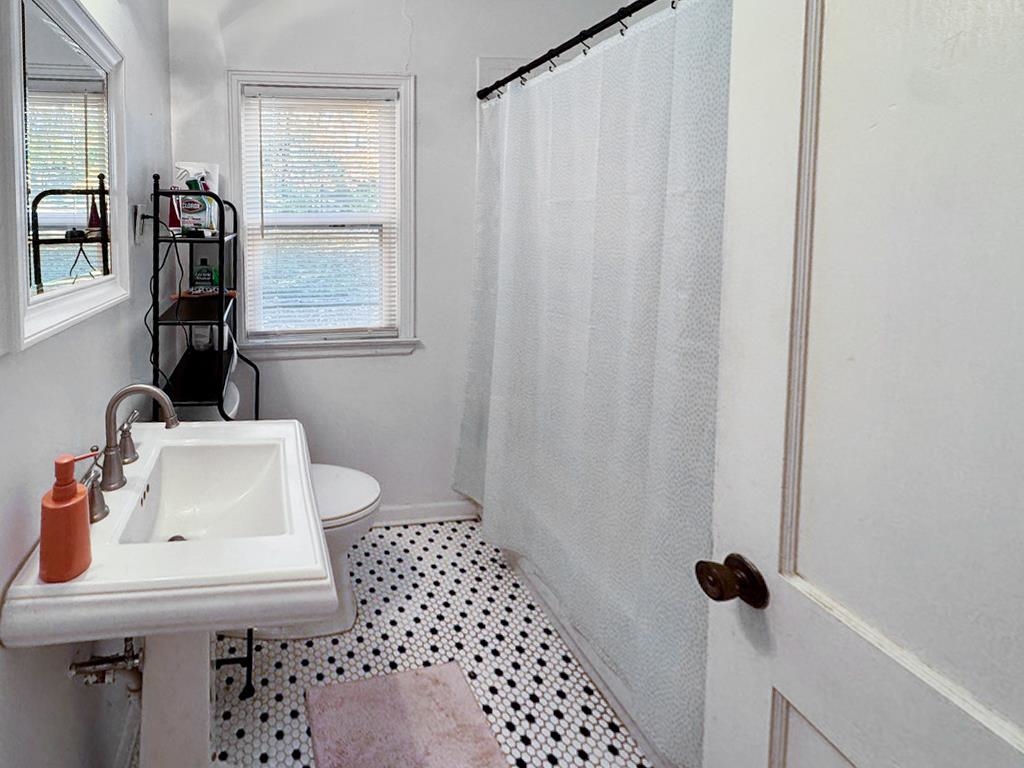 Memphis, Tennessee 38111, United States, 3 Bedrooms Bedrooms, ,1 BathroomBathrooms,Residential,Active,241894