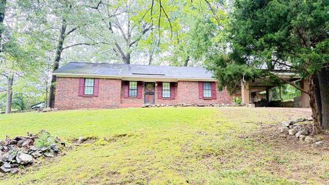 Photo of 2753 E SKYLINE CIR, Memphis, TN 38127 (MLS # 10226998)