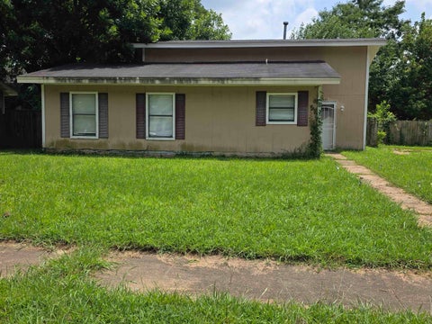 Photo of 2439 DURHAM DR, Memphis, TN 38127 (MLS # 10226911)