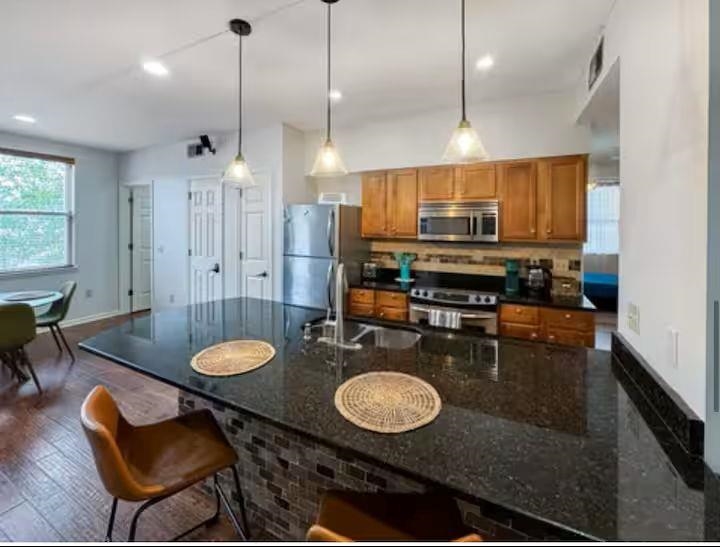 85 VANCE AVE 201