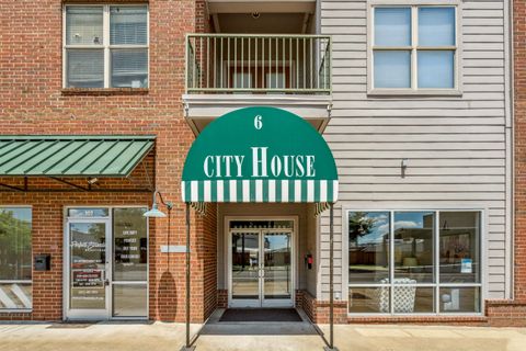 Photo of 510 CITYHOUSE CT 406 #406, Memphis, TN 38103 (MLS # 10215411)
