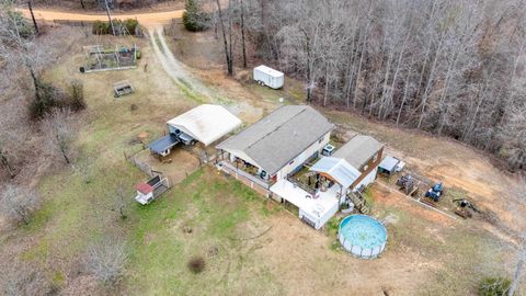 Photo of 2040 LIBERTY RD, Morris Chapel, TN 38361 (MLS # 10190110)