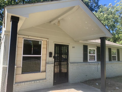 Photo of 79 E GAGE AVE, Memphis, TN 38109 (MLS # 10233353)
