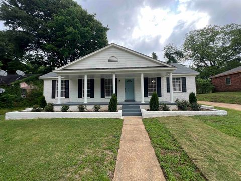Photo of 3396 BROOKMEADE ST, Memphis, TN 38127 (MLS # 10226343)