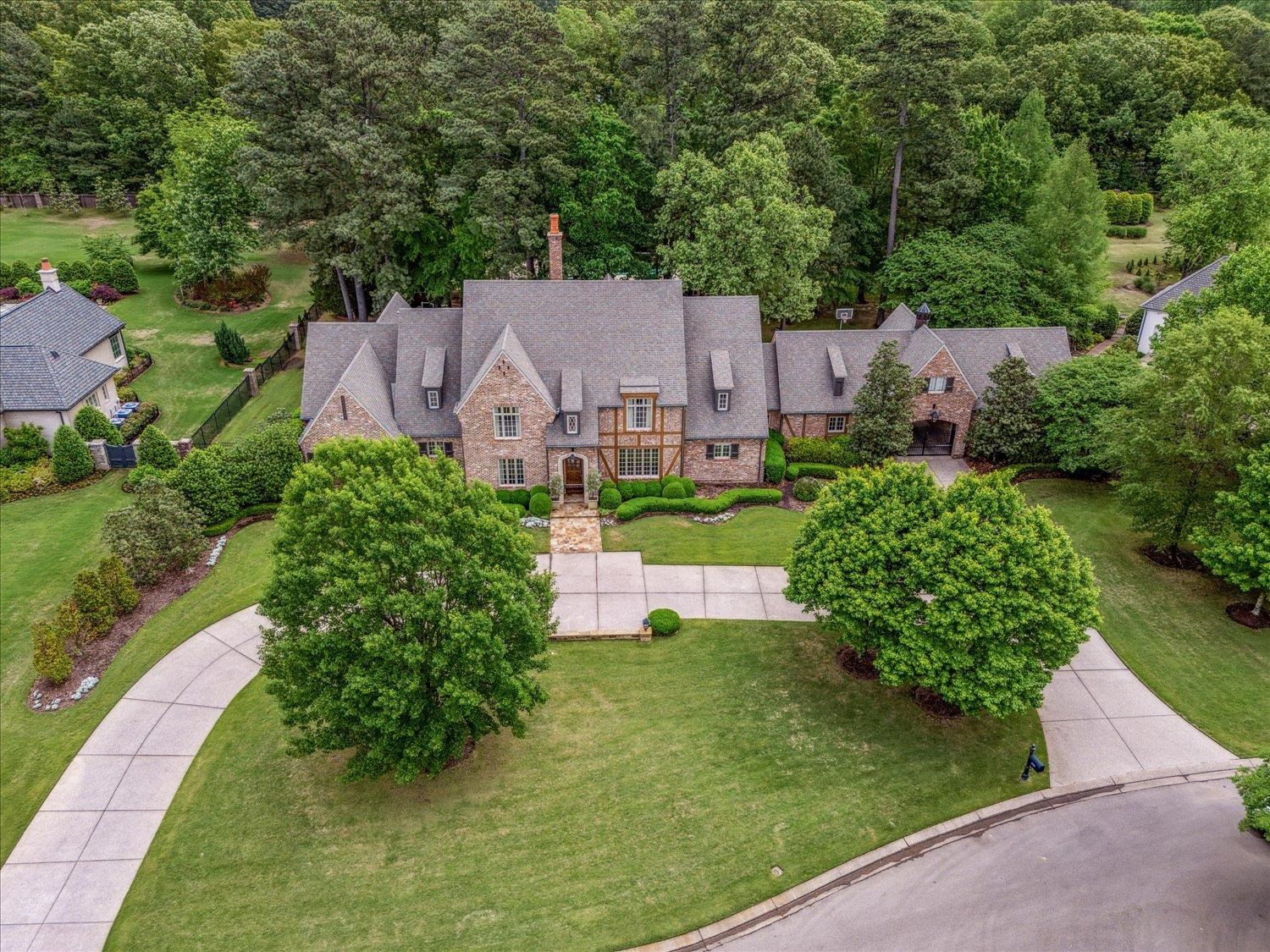 294 DUBRAY MANOR DR
