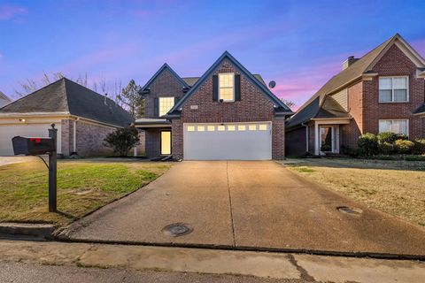 Photo of 7361 APPLING RIDGE DR, Cordova, TN 38018 (MLS # 10217185)