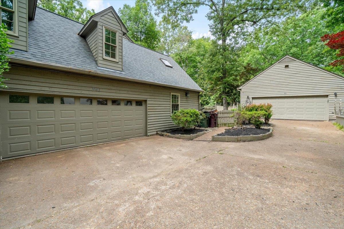 941 EASTWOOD TER