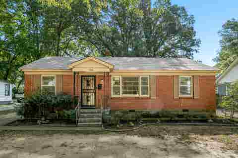 Photo of 706 N PERKINS RD, Memphis, TN 38122 (MLS # 10229163)