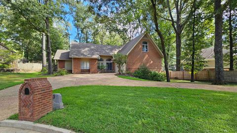 Photo of 8486 HUNTERS FOREST CV, Germantown, TN 38138 (MLS # 10225489)