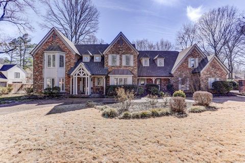 Photo of 8469 WOOD BRIAR DR, Germantown, TN 38138 (MLS # 10214623)